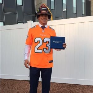 Meet your Posher, Devin